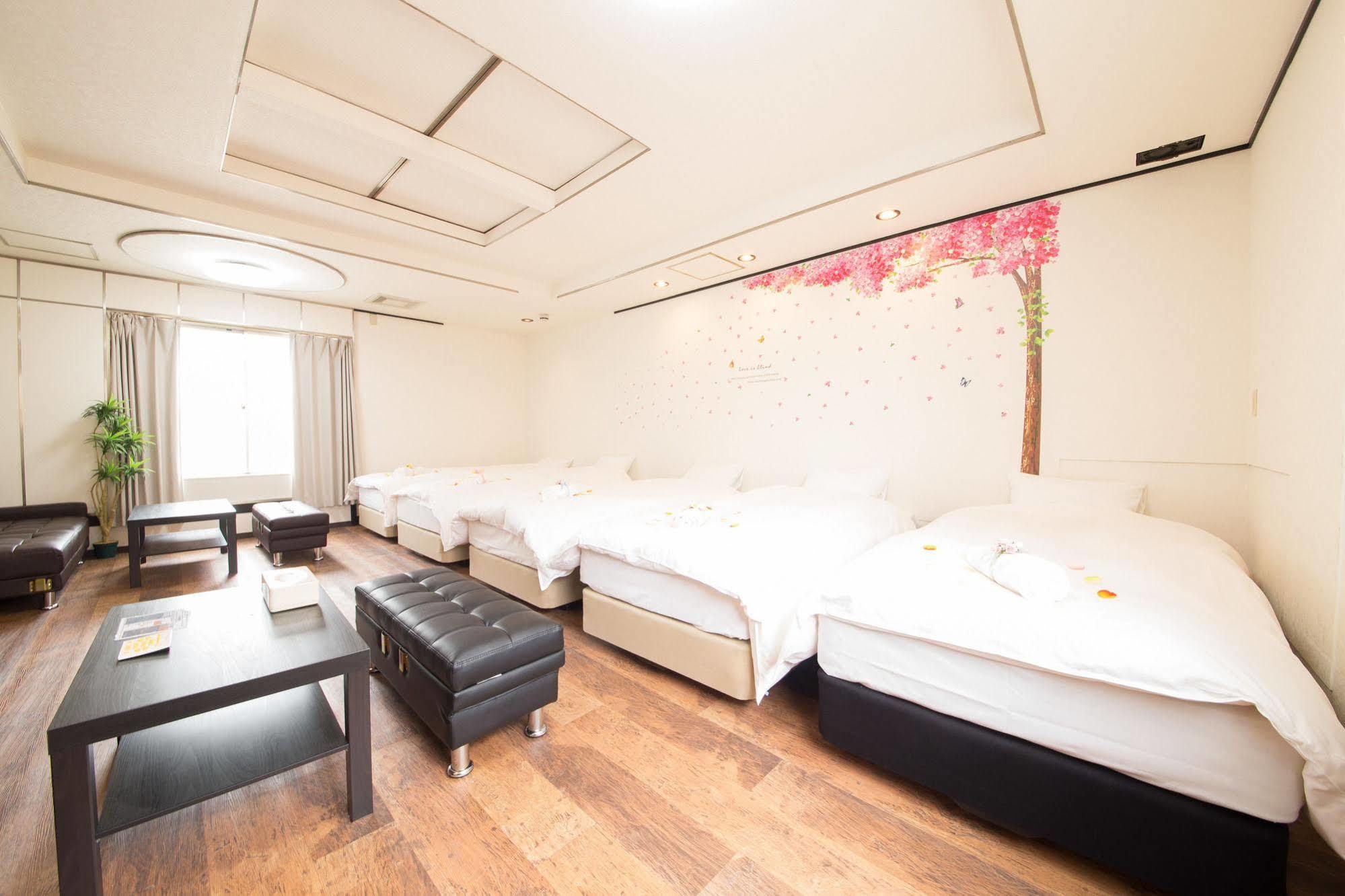 Hotel Candy Hall (Adults Only) Osaka Eksteriør billede