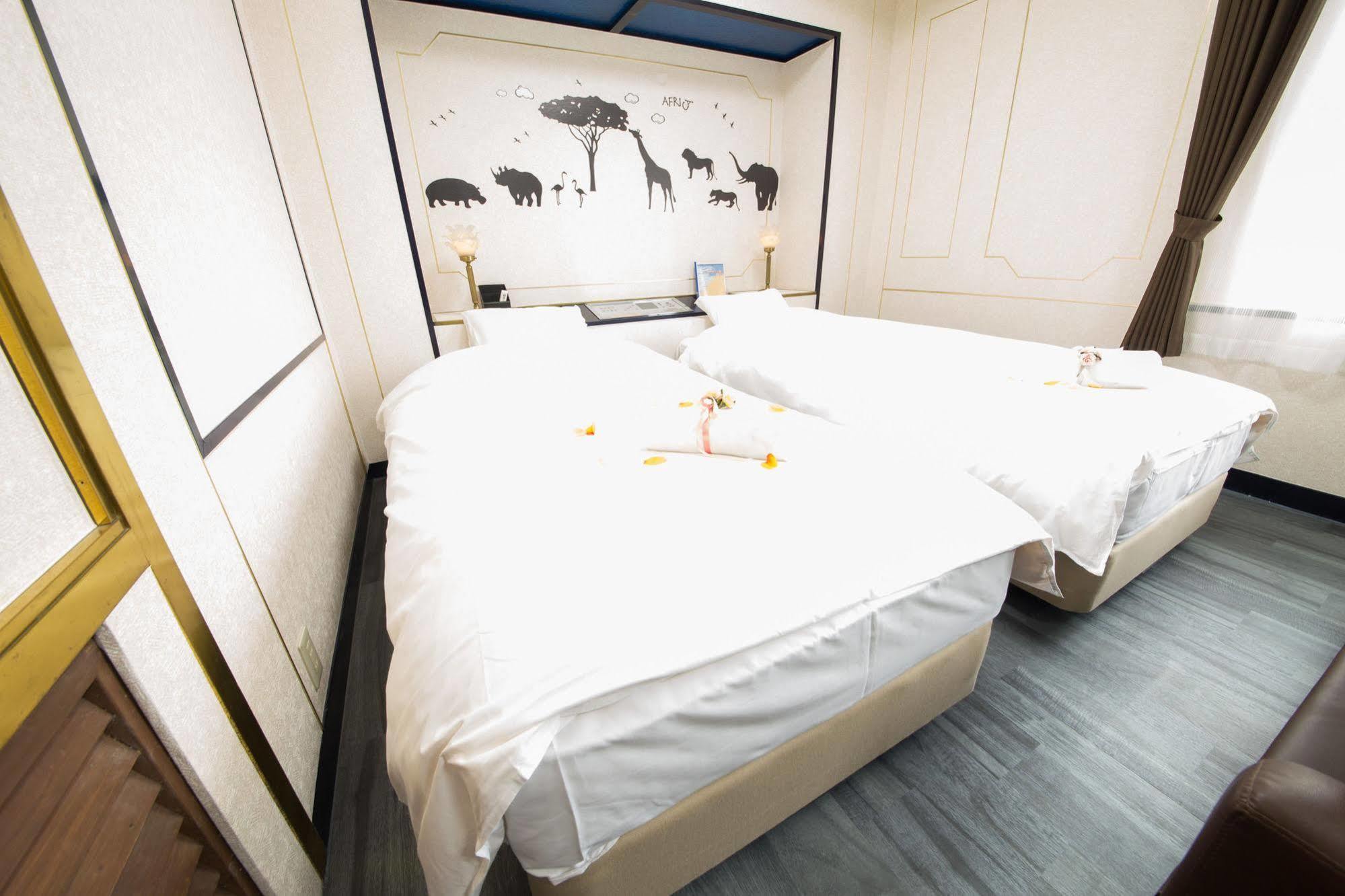 Hotel Candy Hall (Adults Only) Osaka Eksteriør billede