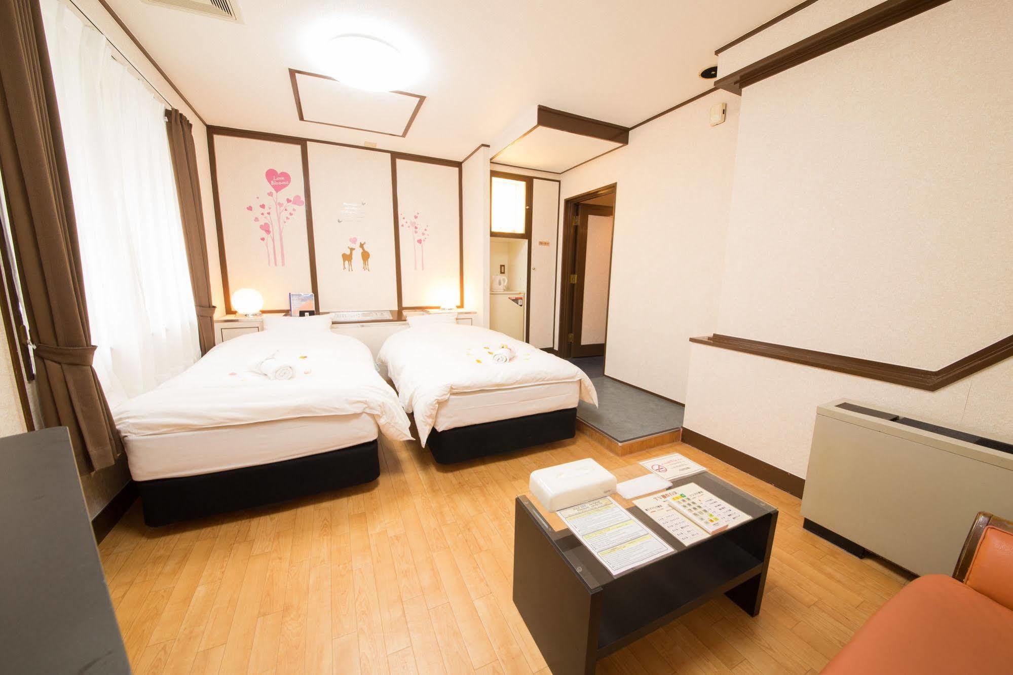 Hotel Candy Hall (Adults Only) Osaka Eksteriør billede